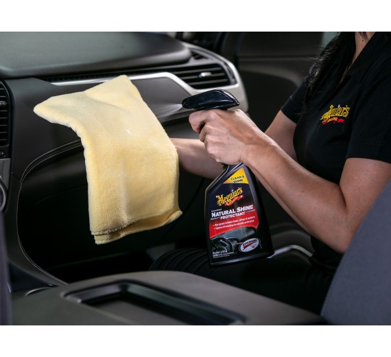 NaturalShineVinylmakeupmedlavglans-01